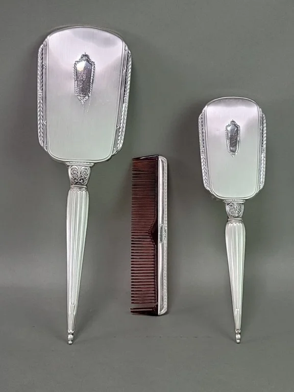 067_Lot_456_Three_piece_sterling_silver_vanity_set.jpg