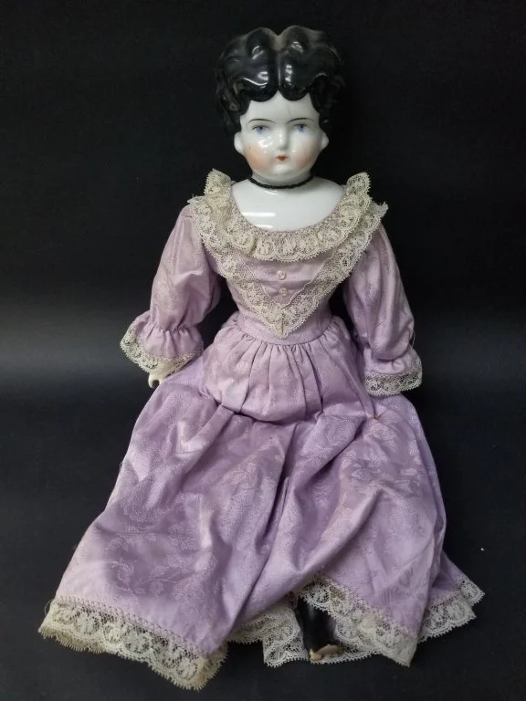 189_Lot_325_Antique_porcelain_doll.jpg