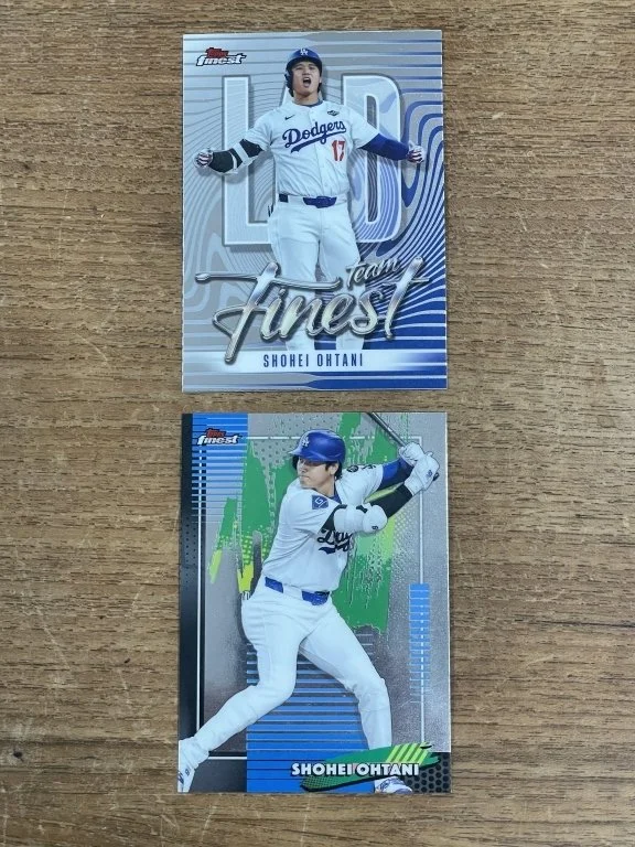 146 - 439h Lot of Shohei Ohtani baseball cards.jpg