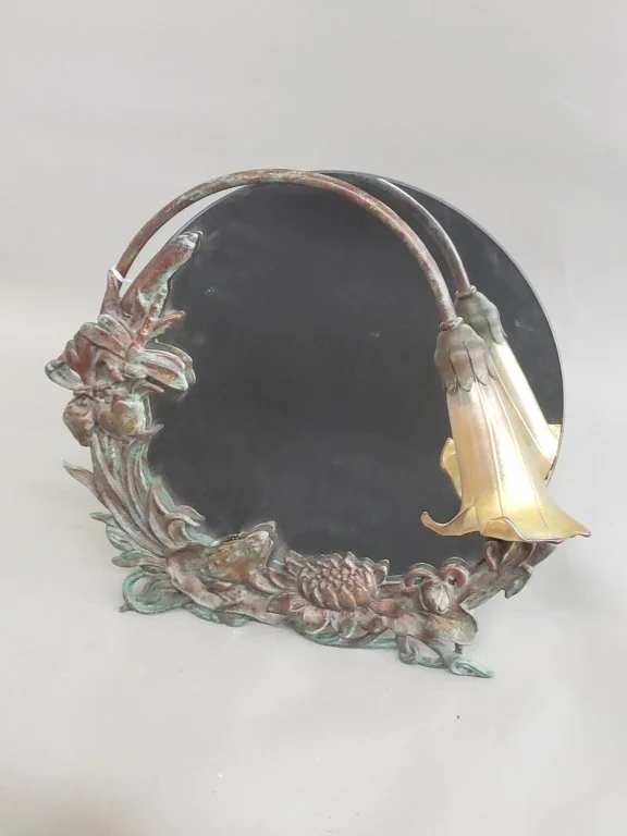 024_Lot_570_1988_Lundberg_studios_bronze_mirror_lamp.jpg