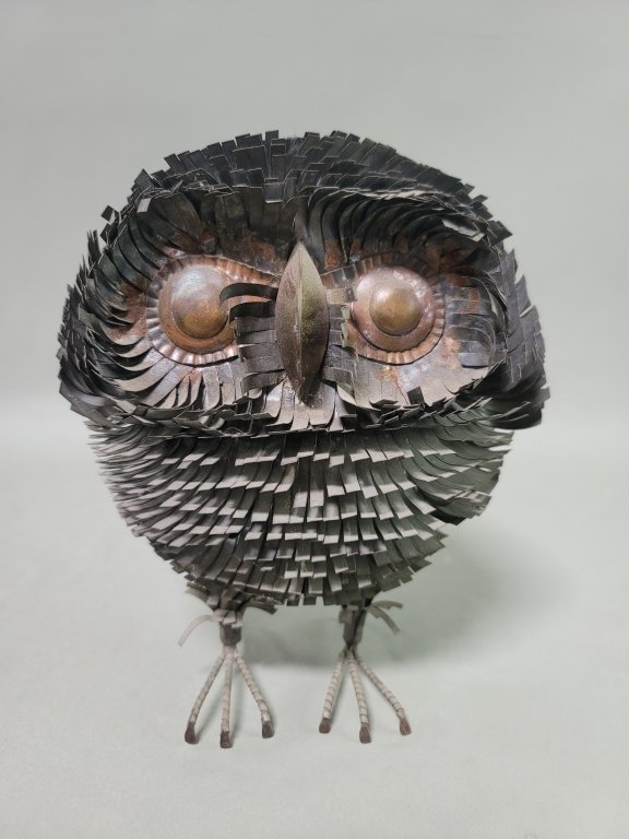 085_Lot_396_Mid-century_Modern_mixed-metal_owl_sculpture_attributed_to_Sergio_Bustamante.jpg