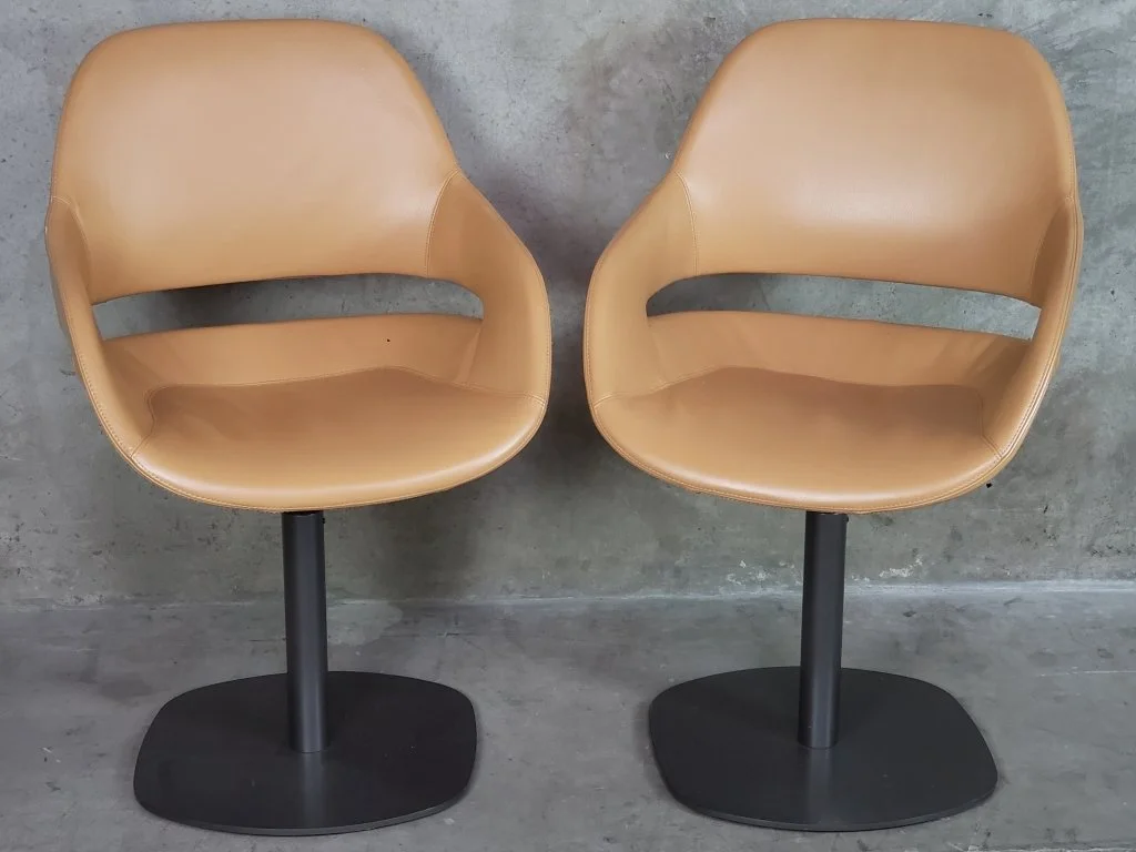 011 - Lot 479 - Pair of Zanotta Italian leather swivel chairs.jpg