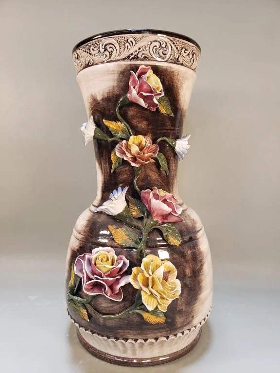 083 - Lot 338 - Capodimonte Italian ceramic vase, as is.jpg