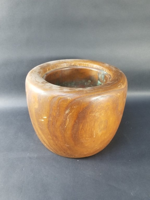 120 - Lot 555 - Vintage Japanese hibachi.jpg