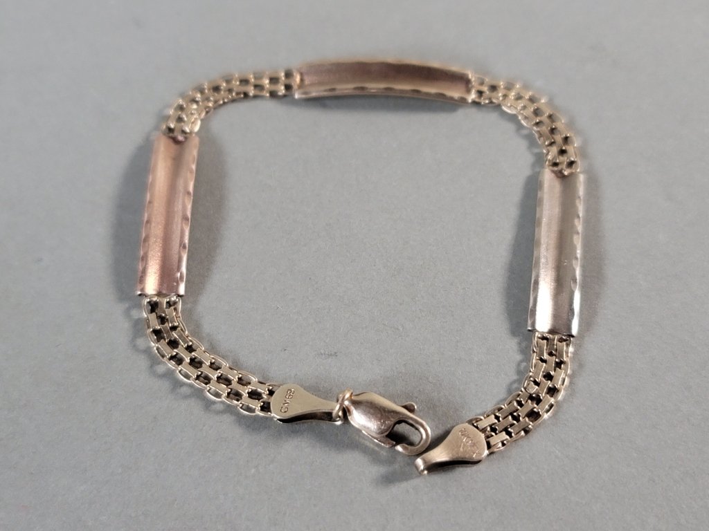 012 - Lot 500 - 10k gold Mexican bracelet.jpg