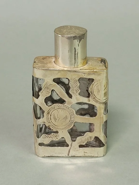 196_Lot_429_Mexican_Sterling_silver_glass_and_plastic.jpg