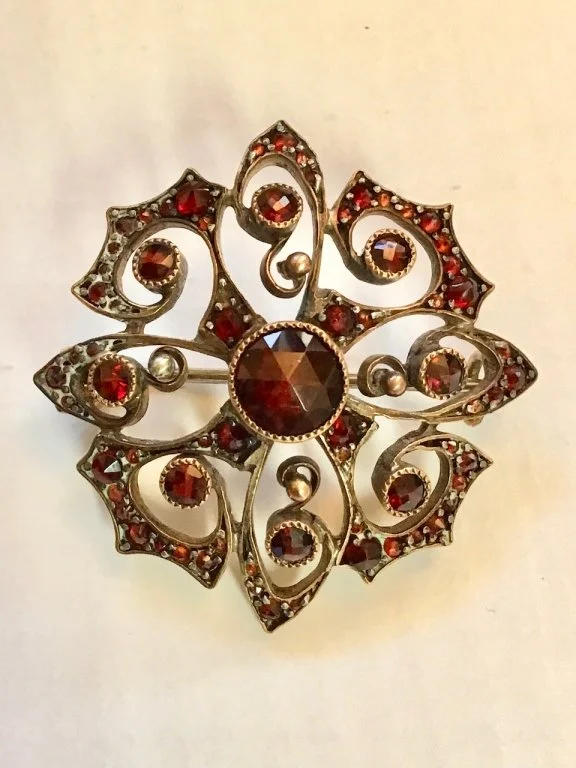 067_Lot_458_Antique_Bohemian_garnet_brooch.jpg