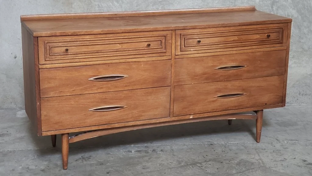 012_Lot_60_Broyhill_Sculptra_Mid_century_Modern_walnut.jpg