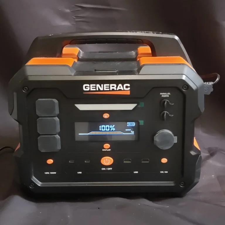 017_Lot_218_Generac_G0080250_portable_power_station.jpg
