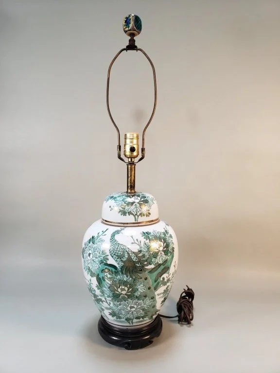 179_Lot_183_Vintage_Asian_porcelain_ginger_jar_table_lamp.jpg