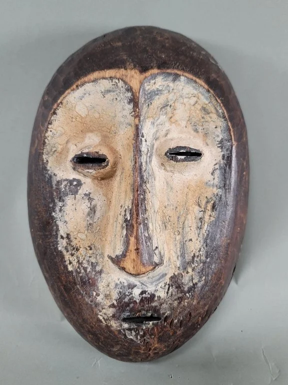 128 - Lot 116 - Vintage African carved wood mask.jpg