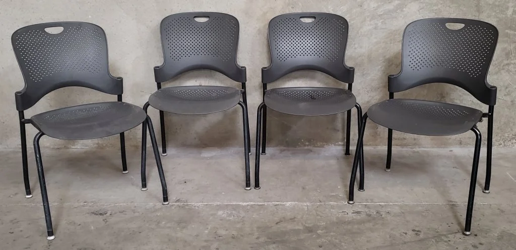 022_Lot_142_4_Herman_Miller_caper_stacking_chairs.jpg