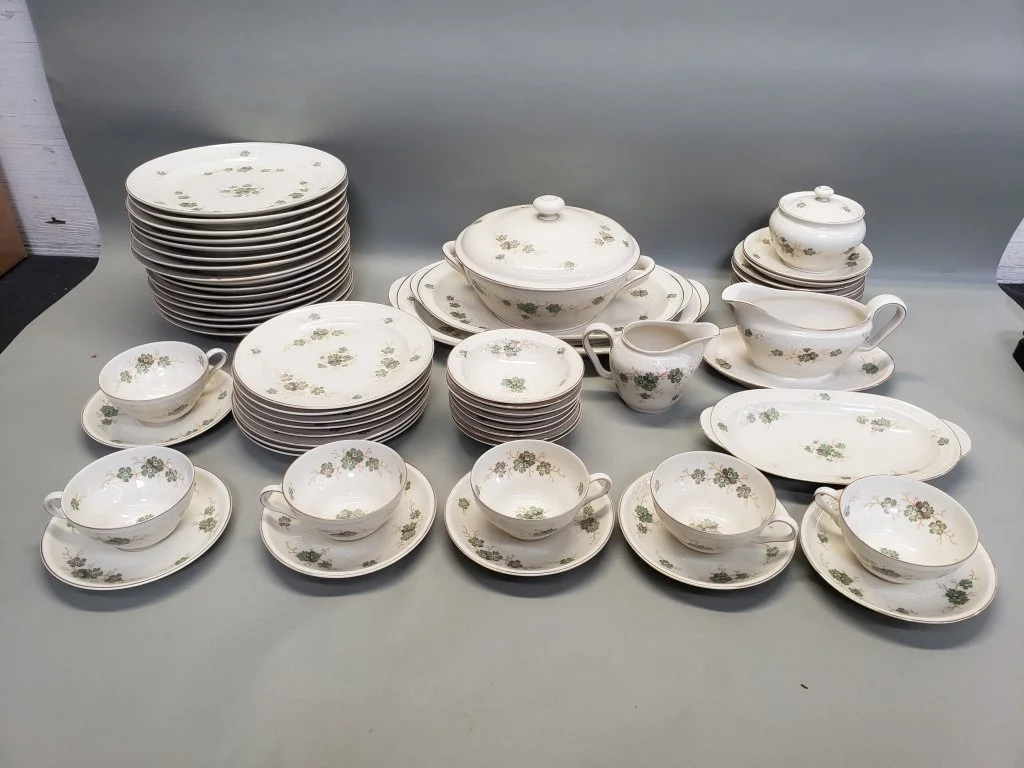 110_Lot_473_61pc_vintage_Thomas_Ivory_Bavaria_porcelain.jpg