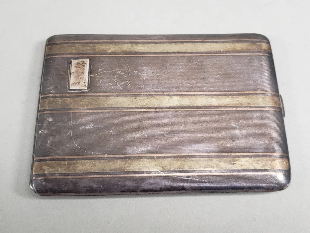 048 - Lot 679 - Art Deco sterling silver cigarette case with 14k.jpg