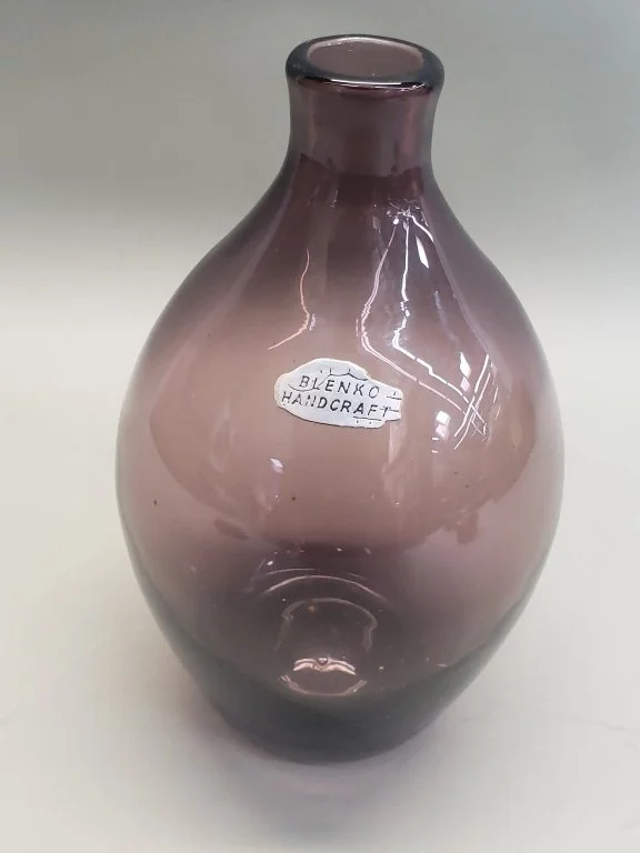 053_Lot_366_Mid_century_Modern_Blenko_glass_vase.jpg