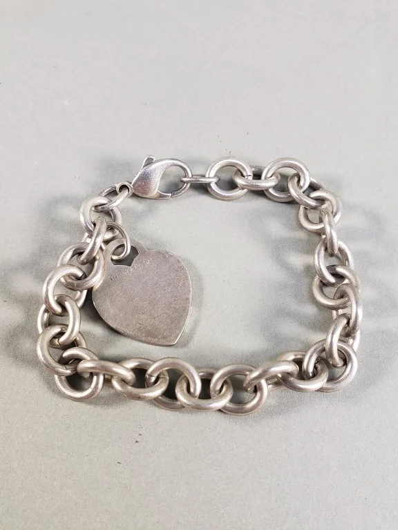 047_Lot_10_Tiffany_Co_sterling_silver_bracelet.jpg