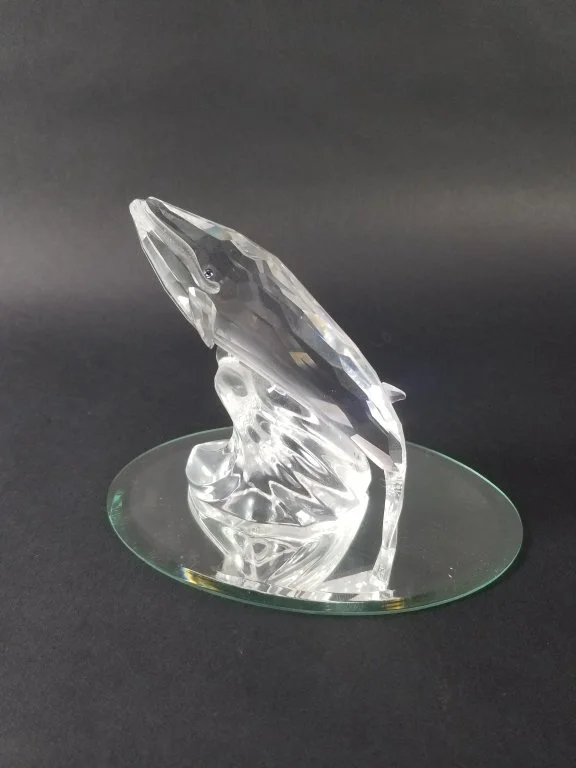 091_Lot_89_Swarovski_crystal_whale_figurine.jpg