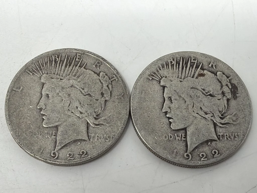 160 - Lot 73 - Pair of 1922-D and 1922-S silver peace dollar.jpg