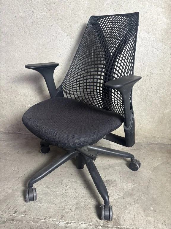 046_Lot_403_Herman_Miller_Sayl_office_chair.jpg