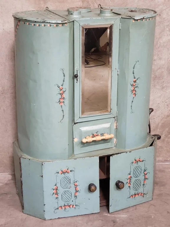 107_Lot_226_Antique_hand_painted_tin_chuck_wagon_pantry.jpg