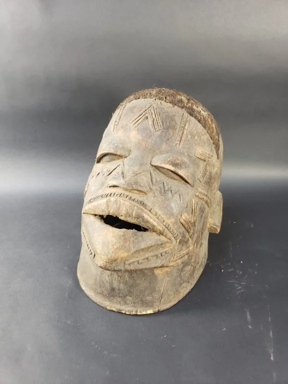 126 - Lot 109 - Vintage African carved wood mask.jpg
