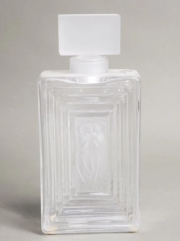 038_Lot_172_Lalique_Duncan_No._3_crystal_perfume_bottle.jpg