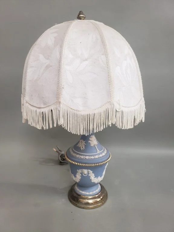 188_Lot_507_Wedgwood_jasperware_table_lamp.jpg