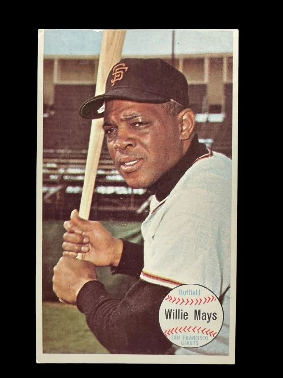 147 - Lot 374h - 1964 Topps Giants Willie Mays.jpg