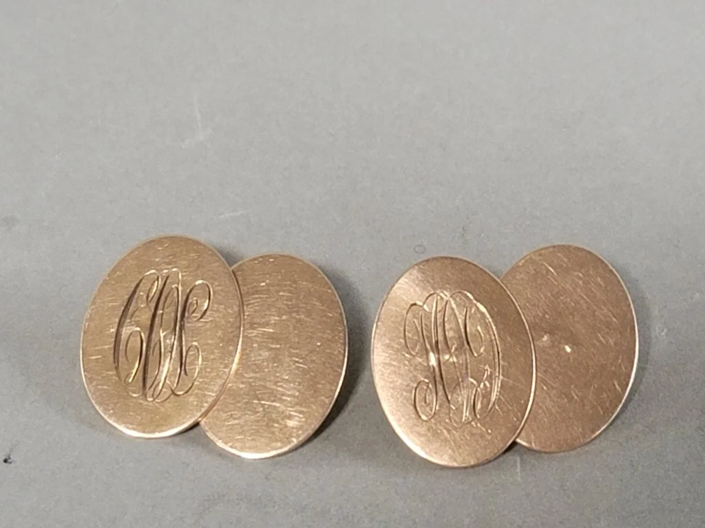 040 - Lot 447 - 10k gold cufflinks.jpg