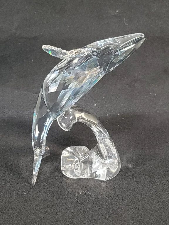 092_Lot_92_Swarovski_2012_annual_edition_Paikea_humpback_whale.jpg