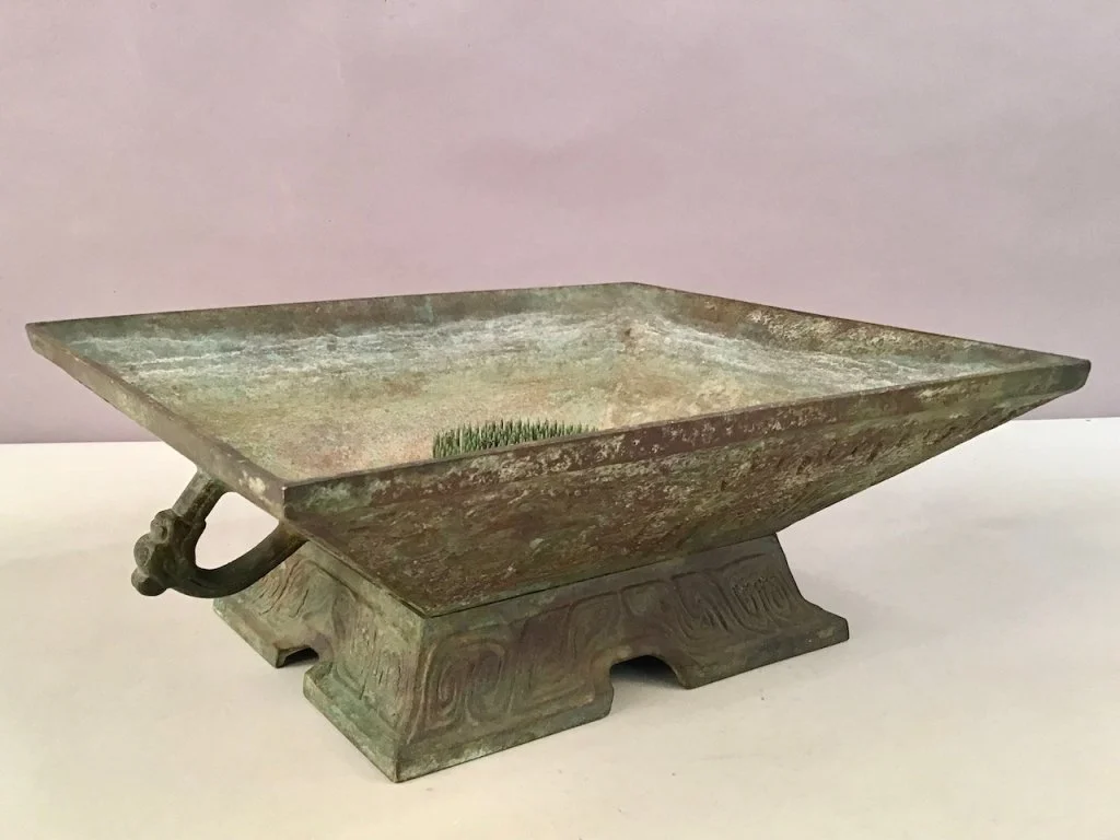 019 - Lot 484 - Chinese archaic bronze ritual grain.jpg