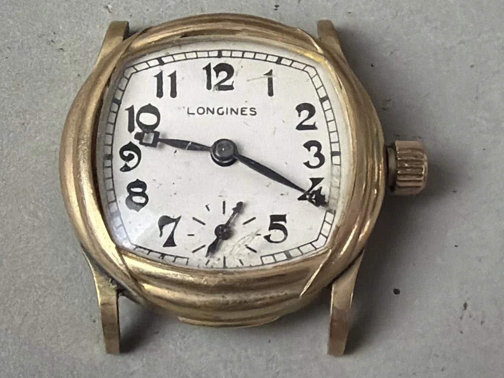 149_Lot_227_Vintage_Longines_watch.jpg