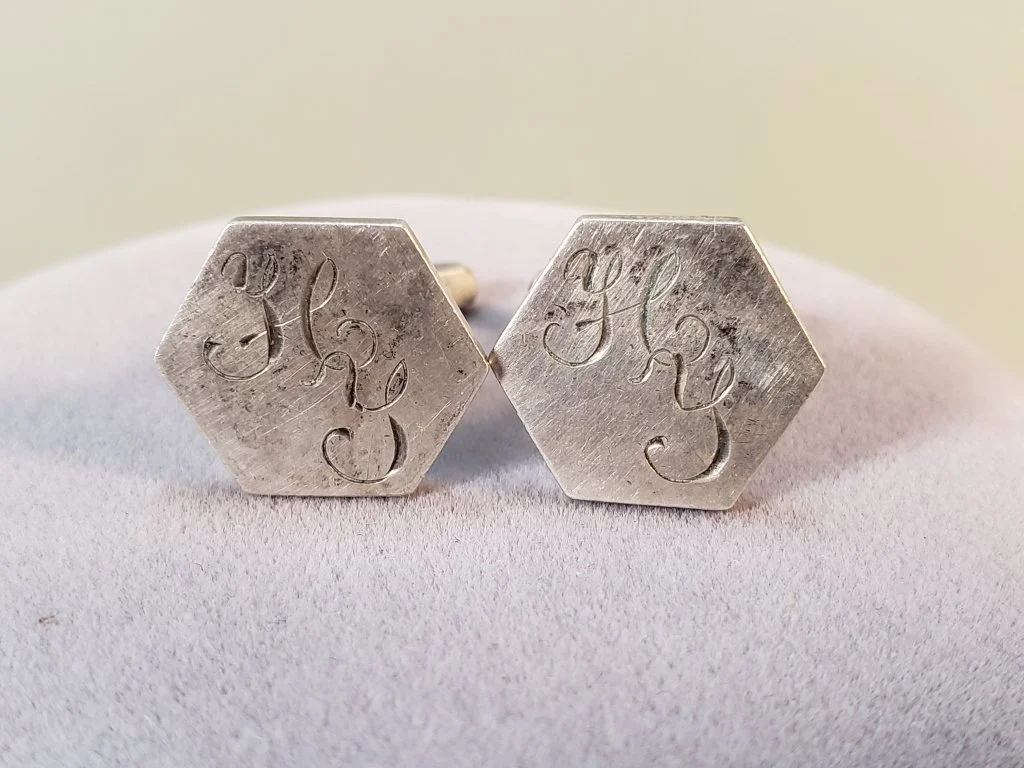 133_Lot_428_Vintage_hexagonal_monogrammed_sterling_cufflinks.jpg