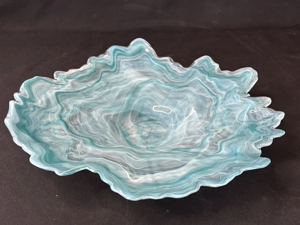 197_Rank_197_Lot_401h_Turquoise_Murano-style_glass_plate.jpg
