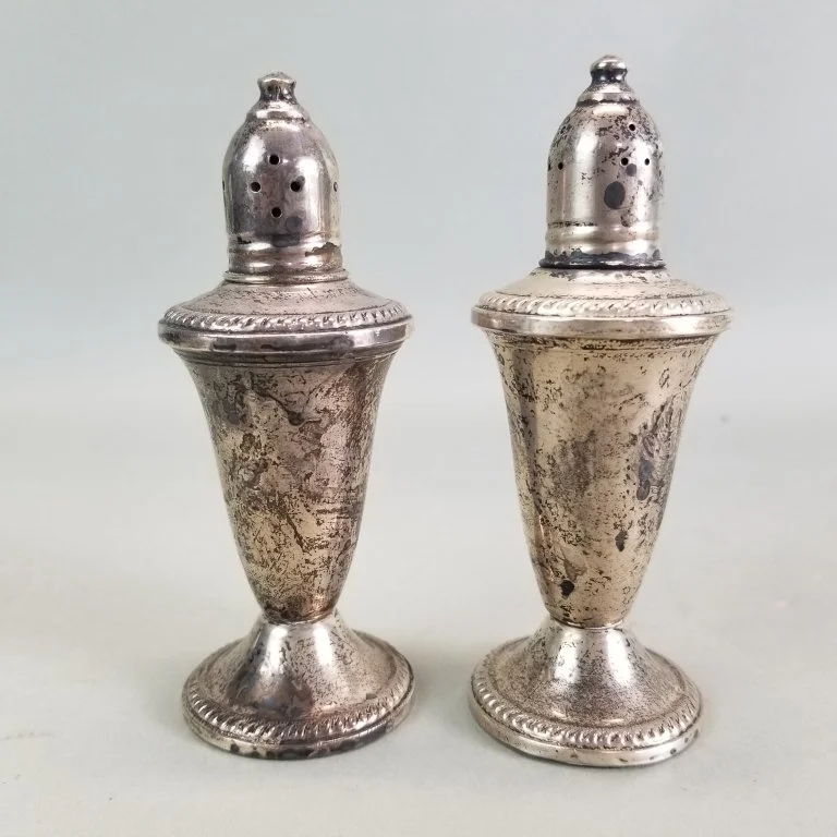 170_Lot_62_Vintage_sterling_silver_glass_lined_salt_and.jpg