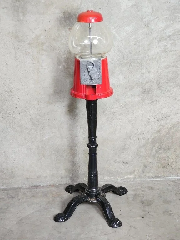 090_Rank_090_Lot_649h_Vintage_Carousel_metal_floor_gumball_machine.jpg