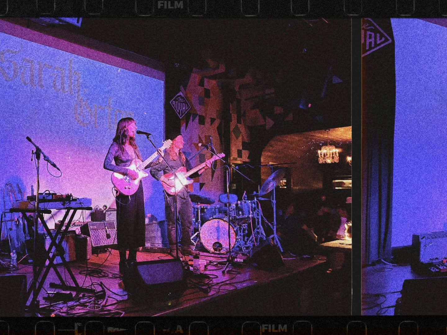 We had a lot of fun last weekend rocking out to @nightshadestheband at @theroyalnelsonbc. Their shows are full send, and I highly recommend going out of your way to find yourself at one.😌 

Big ups to @stone.face.kid for sitting in with me opening t