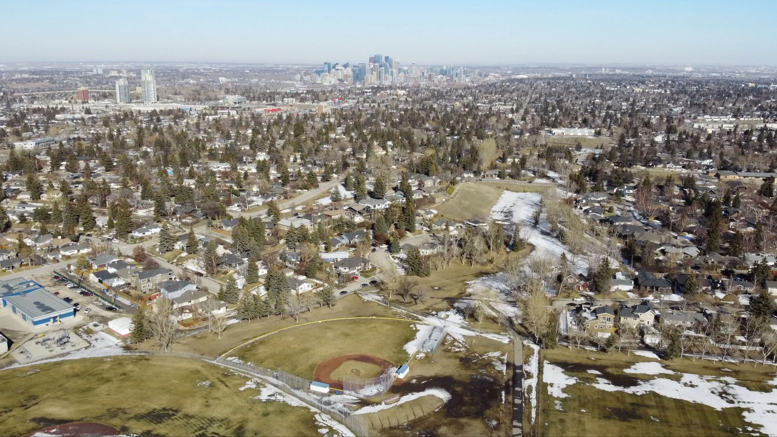 136 Gateway Place SW-5.jpg