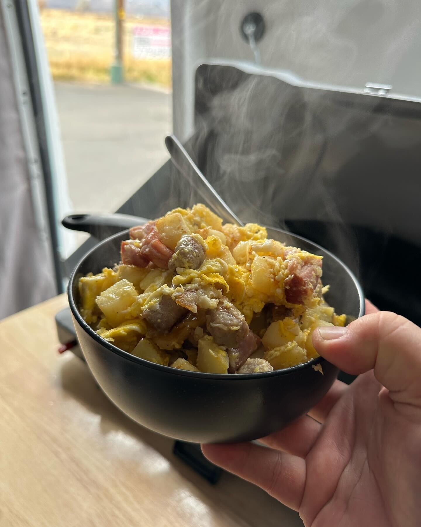 When you want breakfast for lunch and you have a kitchen &lsquo;cause you drive your home to work. Fresh farm raised eggs too. 

#vanlife #breakfastforlunch #eggscramble #delicious #promastercampervan #promasterconversion
