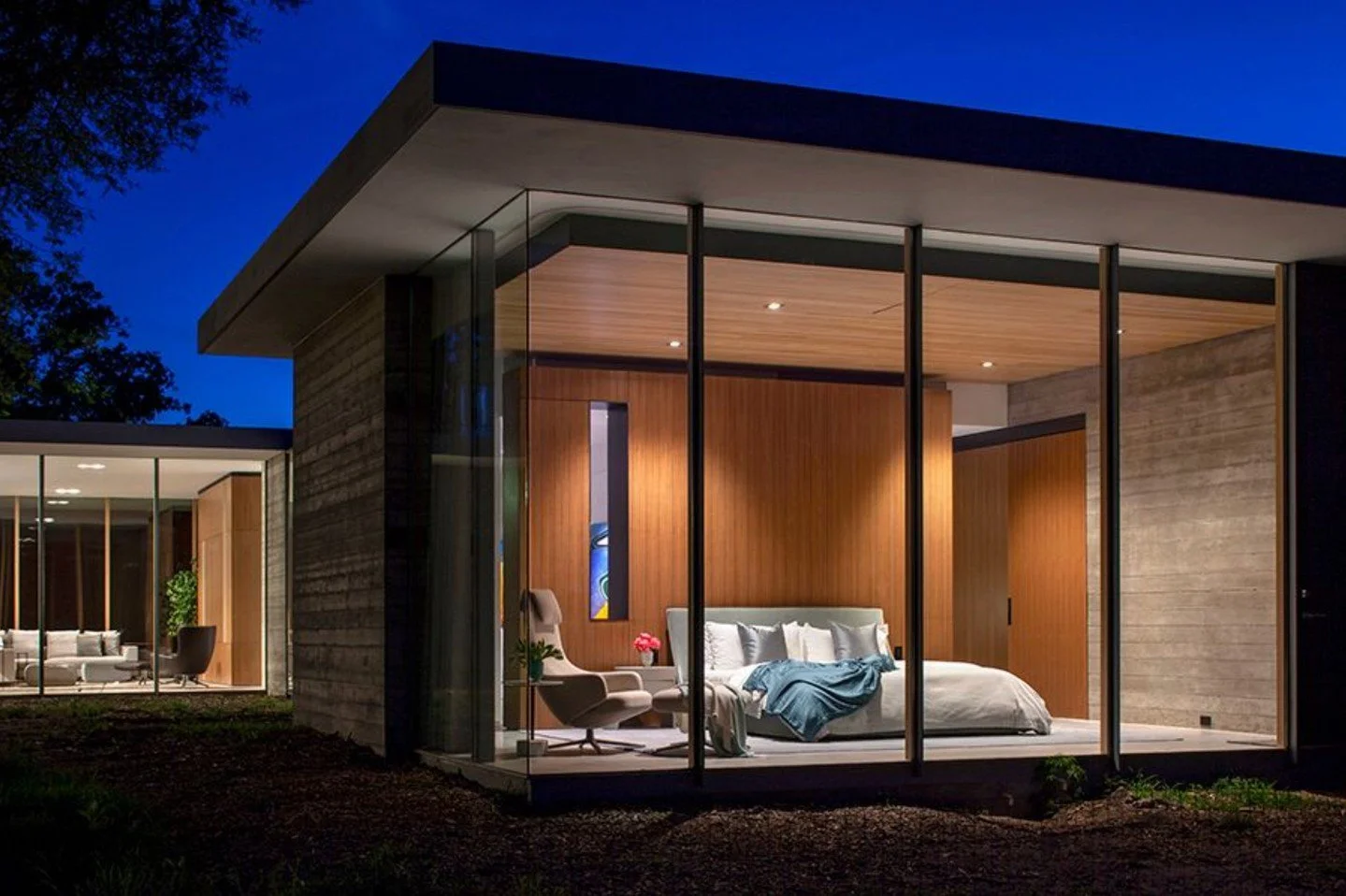 The perfect kind of &ldquo;spooky season.&rdquo; 🎃

Crisp air, a sky that turns velvet blue, and the warmth of home glowing from within. No tricks&mdash;just the treat of a space that feels calm, grounded, and alive after dark.

Photography: @thomas