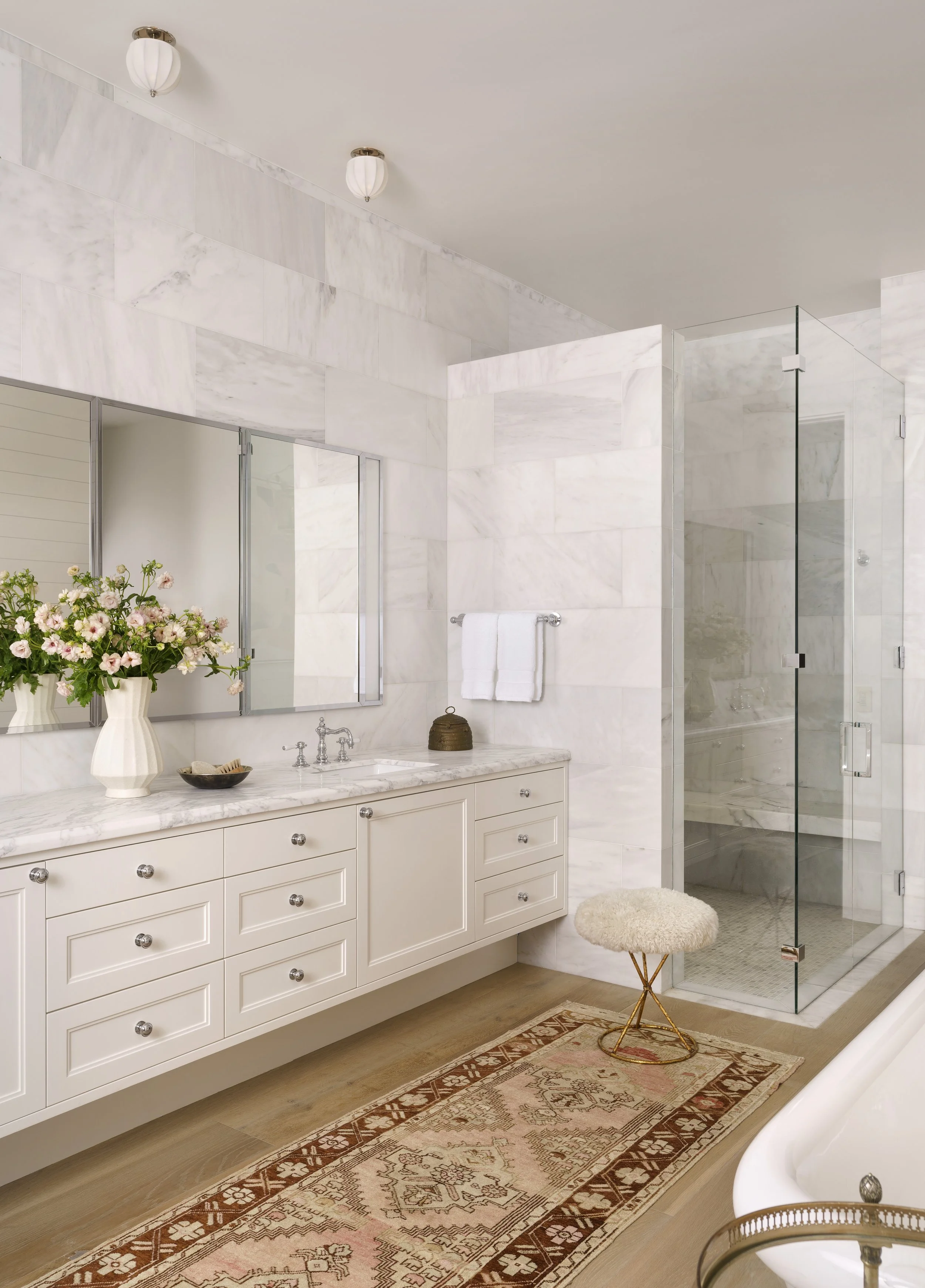 Primary bath with soft touch surfaces