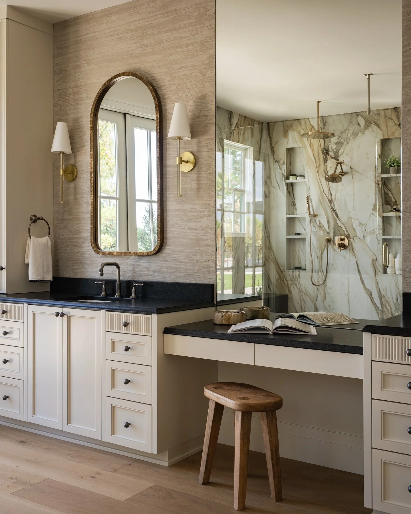 We love looking back at these before and after transformations. On a project that take time and evolves slowly, I forget how dramatic the change can really be. 
.
.
.
.
.
.
#beforeandafter #beforeandafterdesign #interiorbeforeandafter #ocinteriordesi