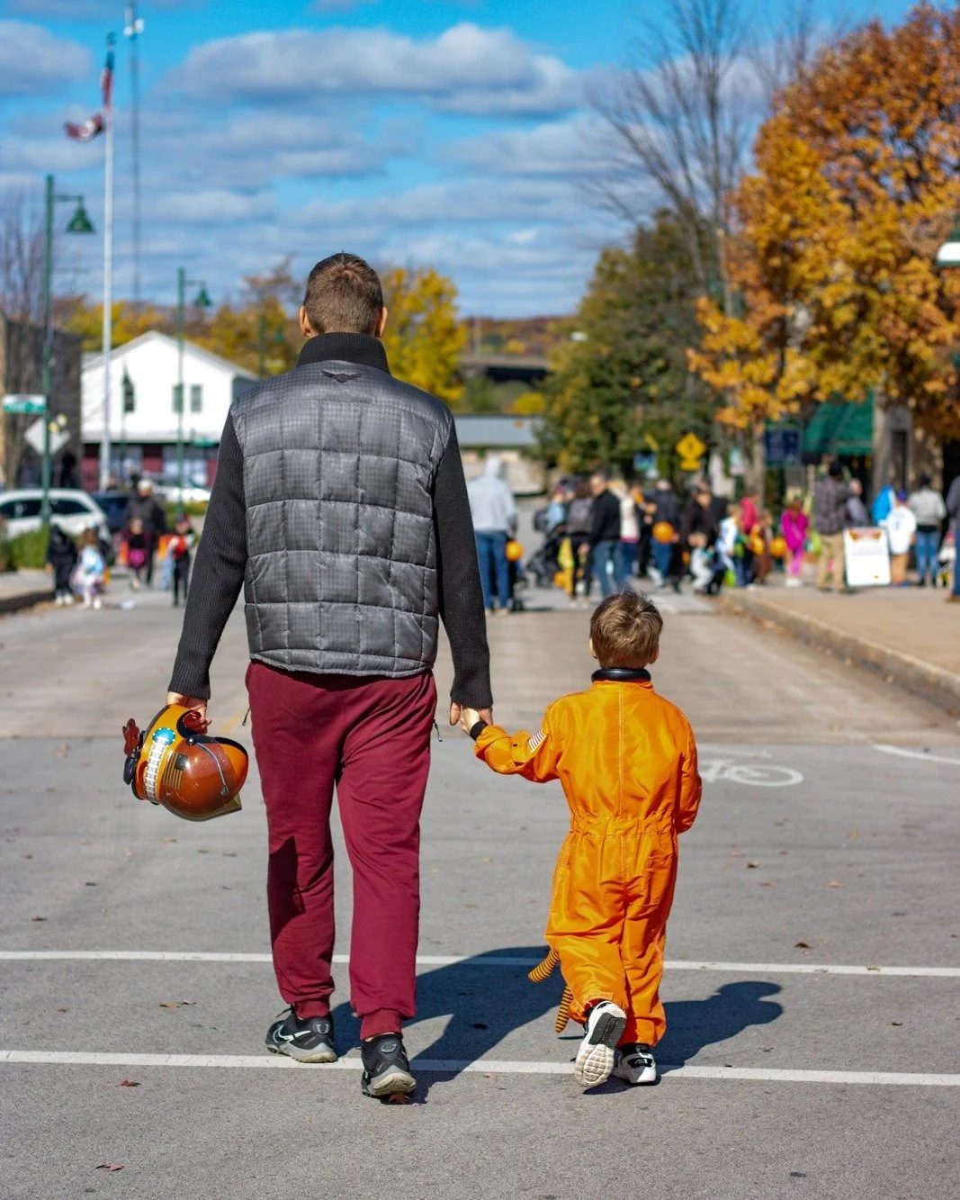 Join us for Lemontster Trick-or-Treating on Saturday, October 25 from 12-2PM in Lemont Downtown. Make your way to participating businesses to collect candy, tricks, and other special treats and then stop by Peterson Park  on Canal Street for Bubble A