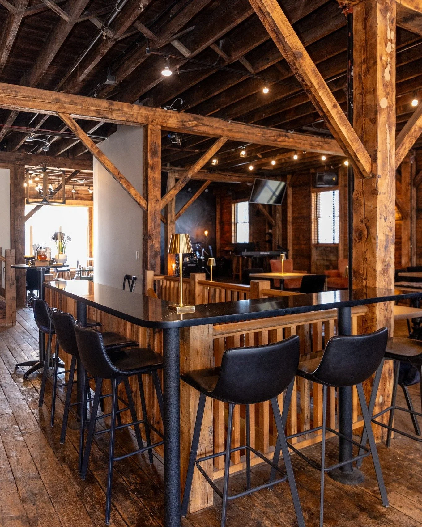 Built to feel like a true "third space," @thelivingroomlemont invites you to slow down, stay a while, and feel right at home (board games and all!) We sat down with co-founder Dave Richa, Events Director Reilly Richa, and manager Julianna P