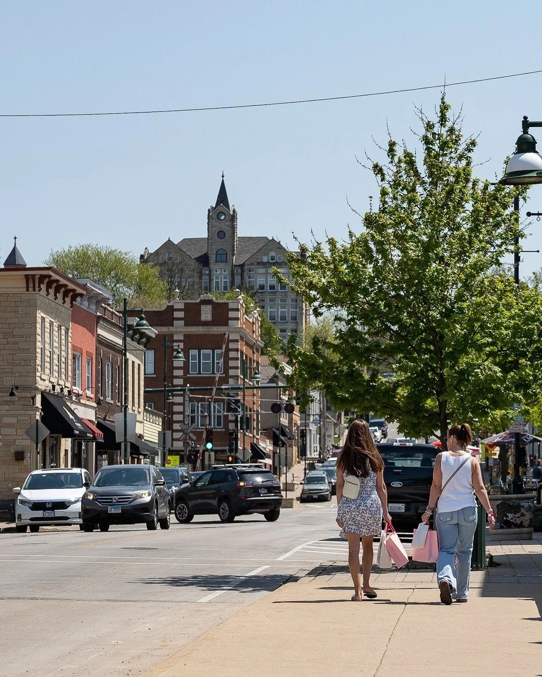 Mark your calendars for the Moms Beauty and Wellness Walk on Saturday, May 9 (12-3:30 PM) in Downtown Lemont featuring 25+ women-owned vendors! Your ticket gives you access to exclusive discounts, samples, live demos, interactive experiences, raffles