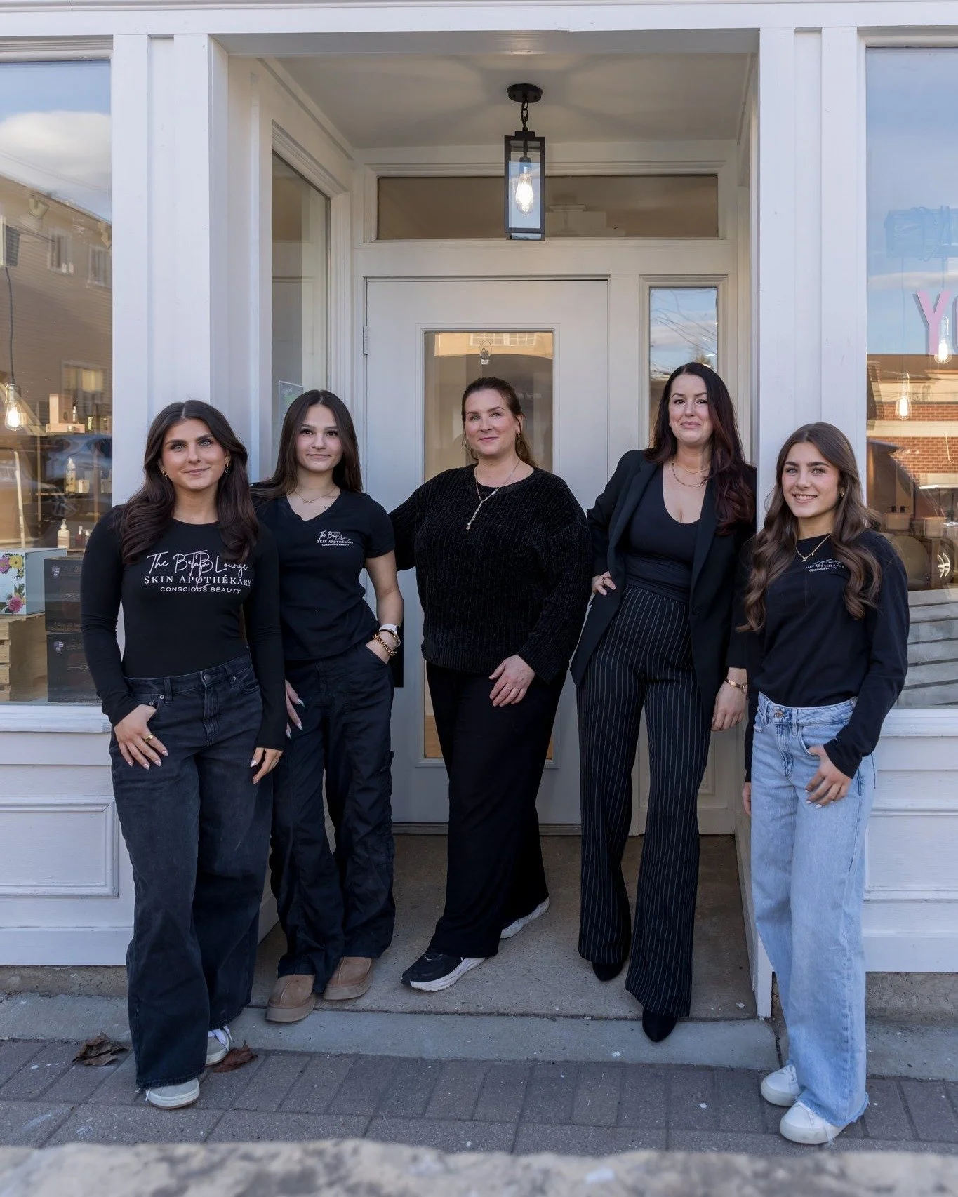 Lemont is looking a little more beautiful with @browloungelemont at 206 S. Stephen St.

Specializing in brows, lashes, makeup, and skin, The Brow Lounge is rooted in conscious beauty, offering curated brow shaping, plant-based skincare, and organic t