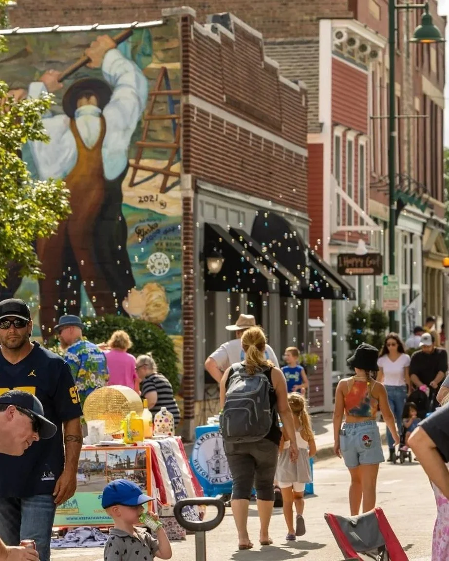 Friends or family visiting Lemont? While we don&rsquo;t have any large hotels in the center of our downtown, we know a few places that are happy to host you during your stay. Read our full guide, organized to help every type of traveler find their pe