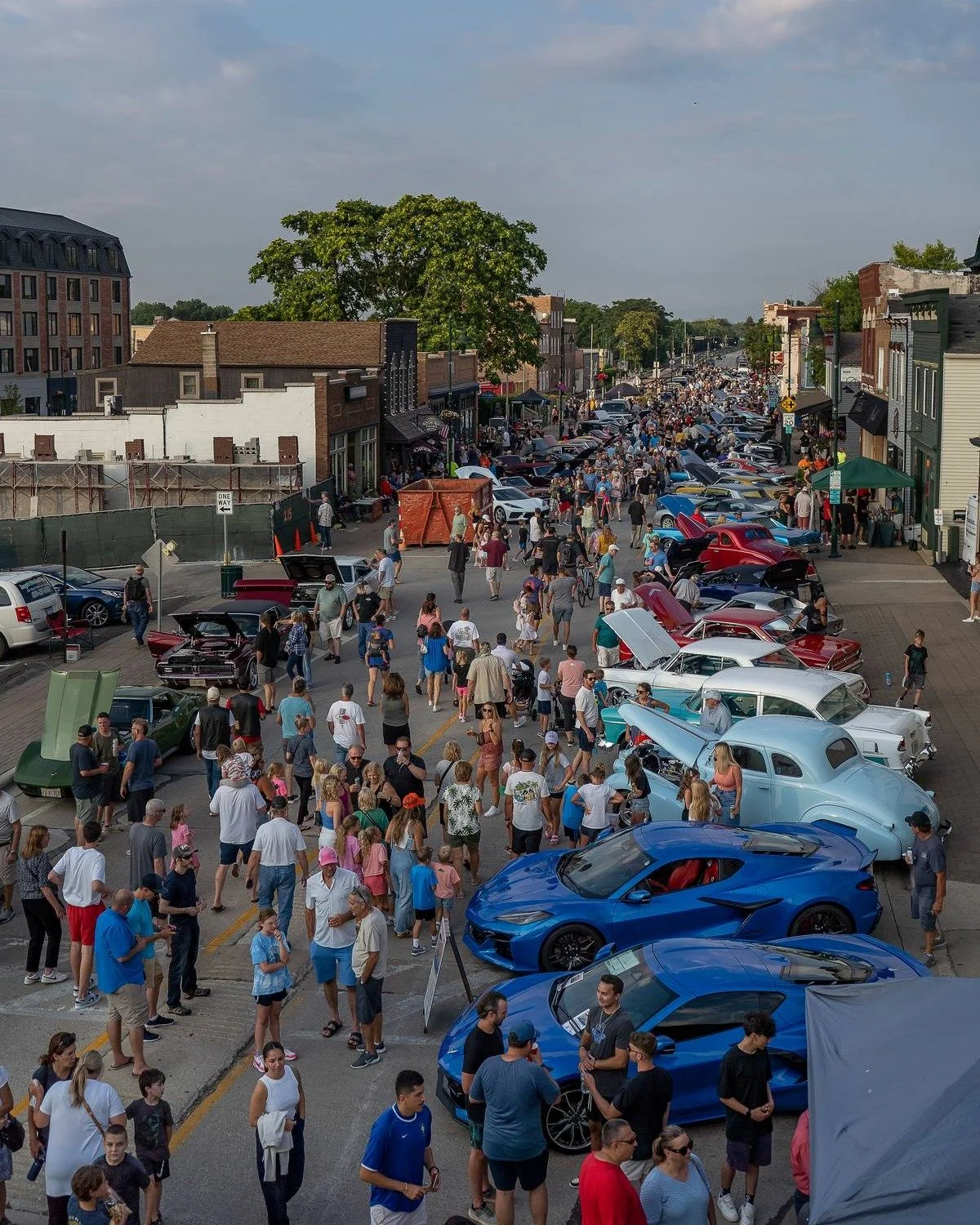 Kick off summer with one of Lemont&rsquo;s favorite traditions! Cruise Night returns to Lemont Downtown on Wednesday, June 3 from 6-9 PM with the first show of the season: Calling All Cars, Trucks &amp; Motorcycles. Head to Main Street and Canal Stre