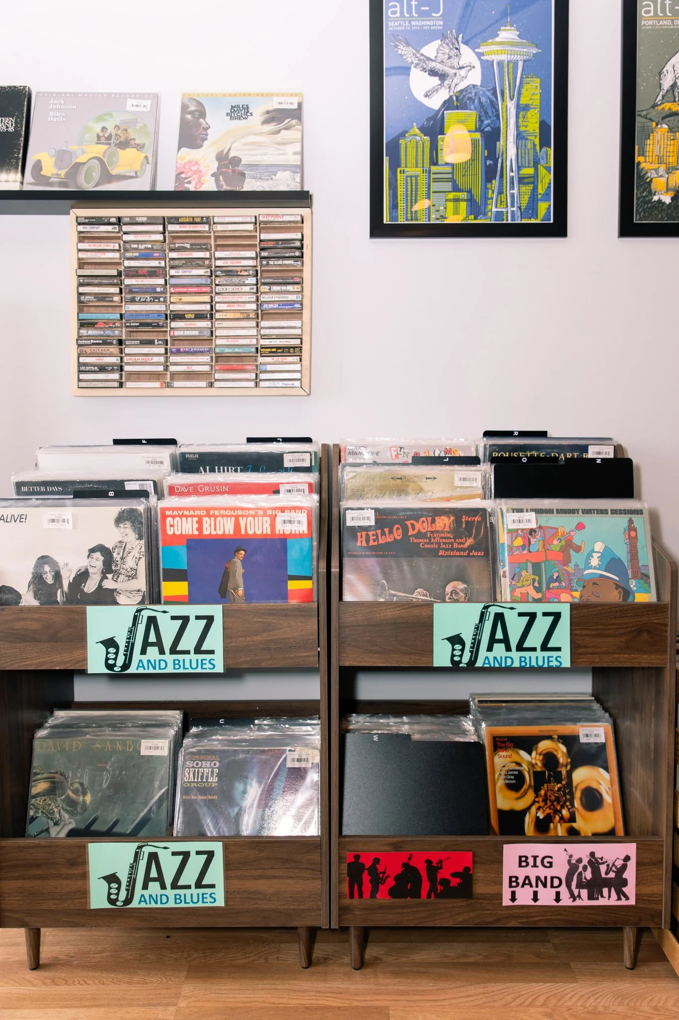 A photo of B-Side Records/Moose Vinyl, located in Lemont Downtown, Illinois.