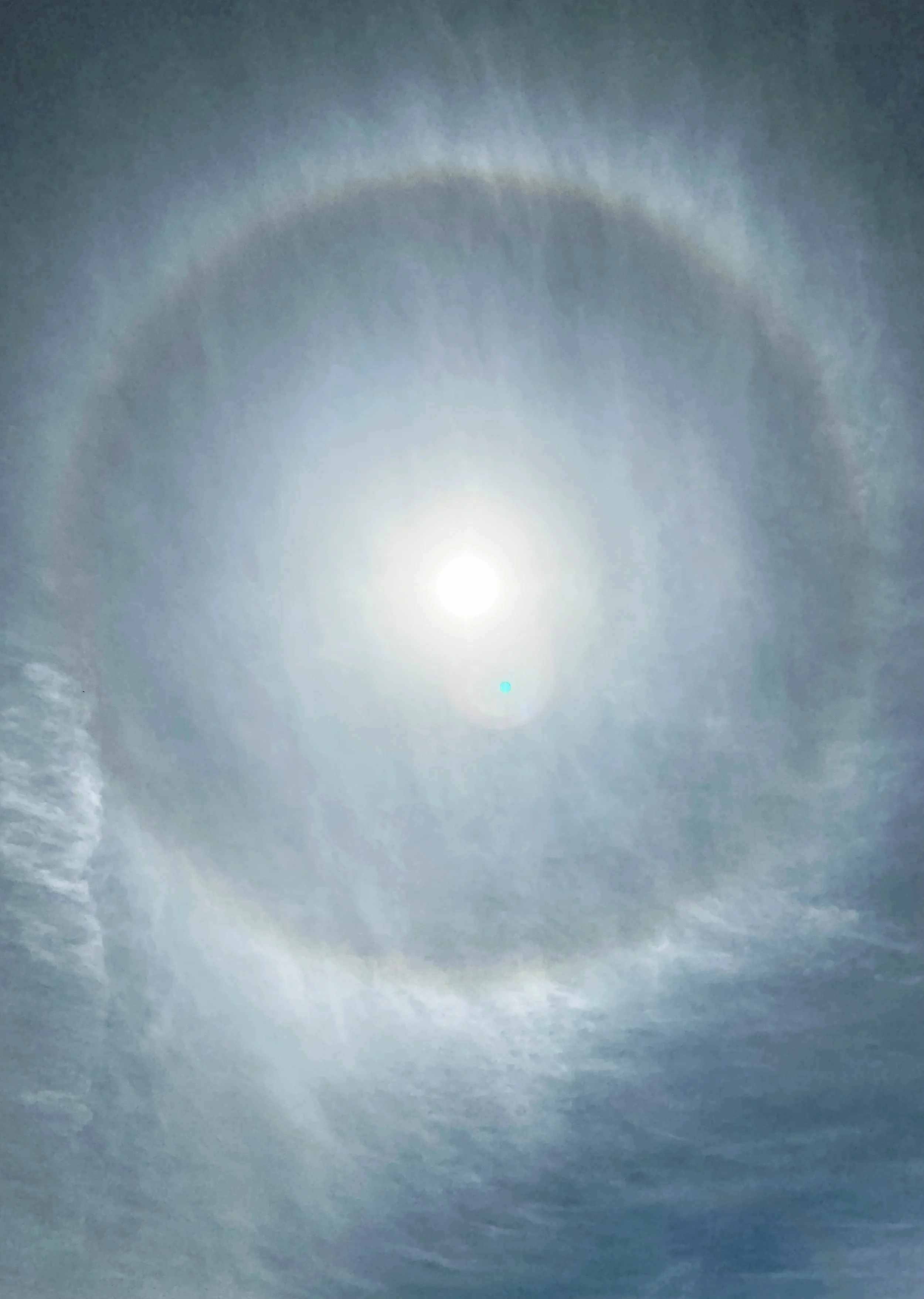Cirrus nebulosus with halo@2x.jpg